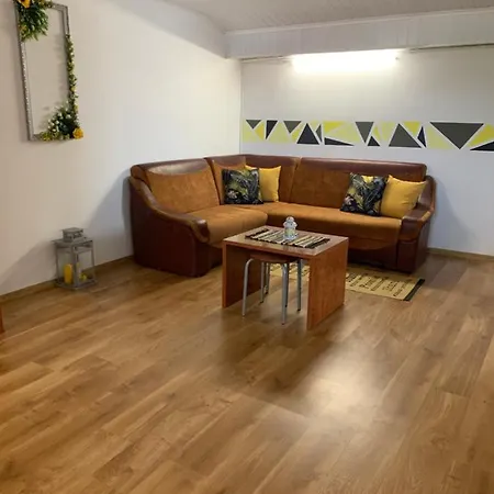 Casa Curcubeu بيت ضيافة